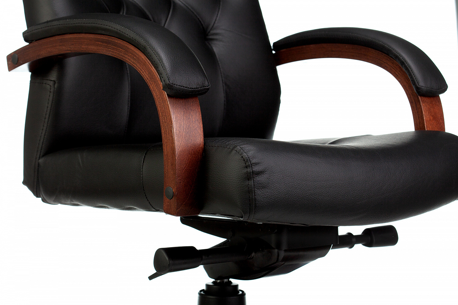 Кресло руководителя Бюрократ T-9928 WALNUT кожа